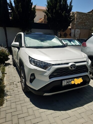 Toyota RAV4-1