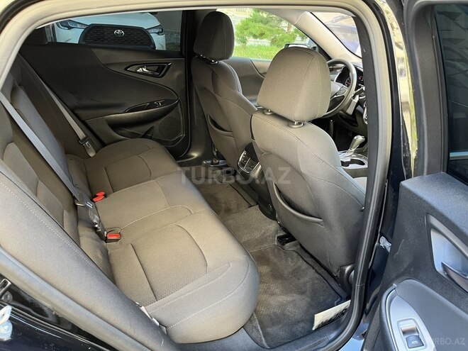 Chevrolet Malibu-8