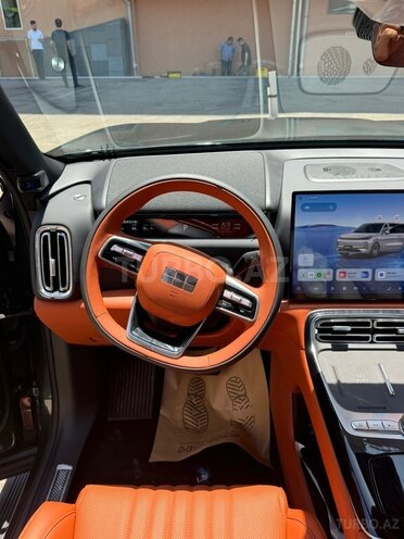 Geely Galaxy M9-9