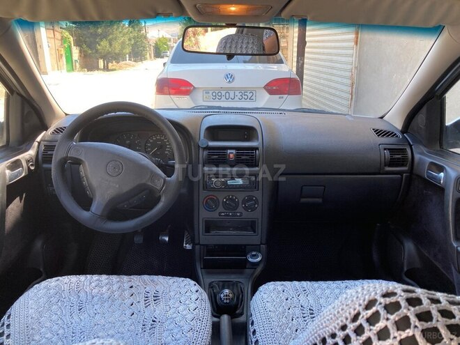 Opel Astra-12