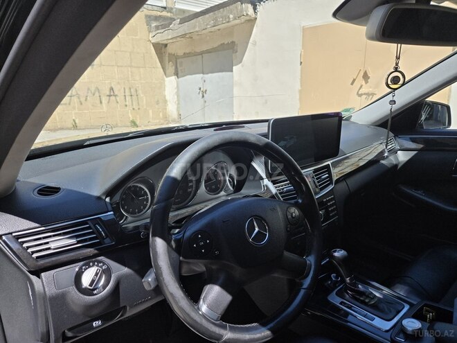 Mercedes E 220-6