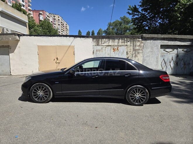Mercedes E 220-4