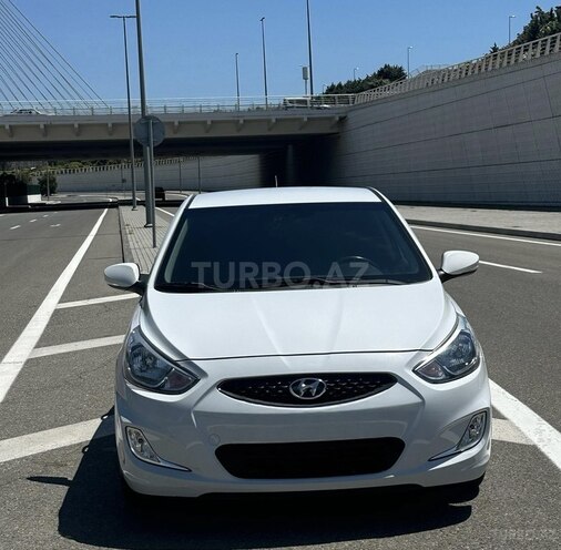 Hyundai Accent-1