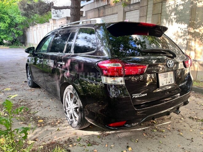 Toyota Corolla Fielder-4