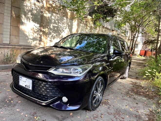 Toyota Corolla Fielder-3