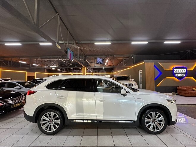 Mazda CX-9-11
