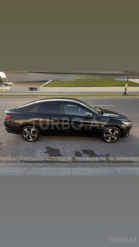 Hyundai Elantra-4