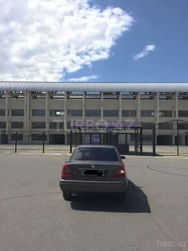 Mercedes C 180-4