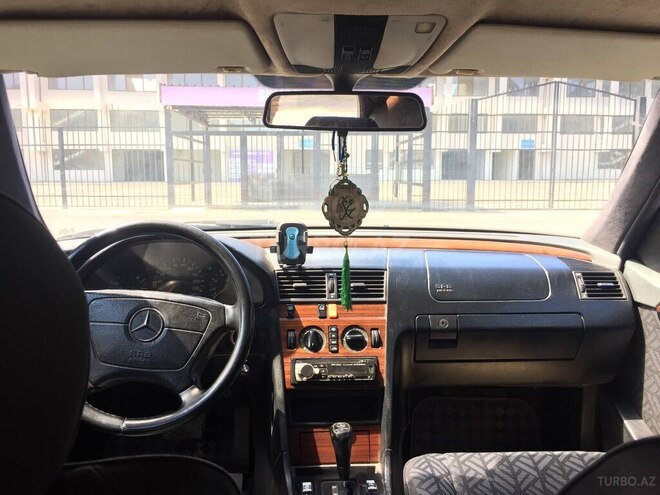 Mercedes C 180-8