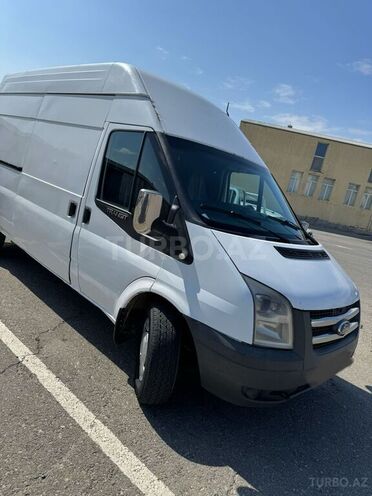 Ford Transit-7