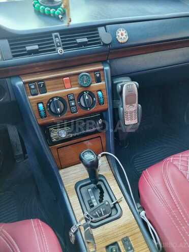 Mercedes 230 E-7