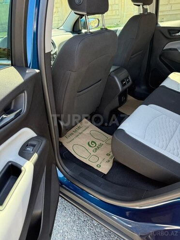 Chevrolet Equinox-21