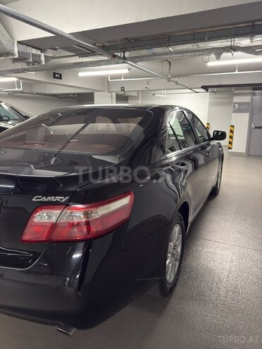Toyota Camry-13