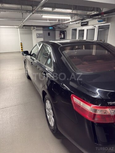 Toyota Camry-12