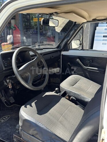 LADA (VAZ) Niva-6