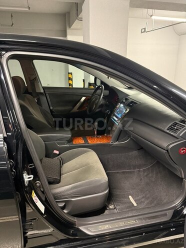 Toyota Camry-18