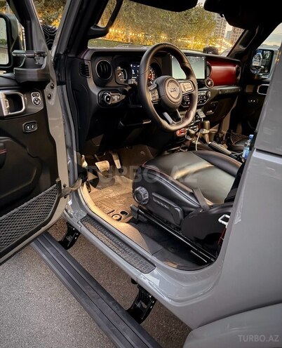 Jeep Wrangler-11