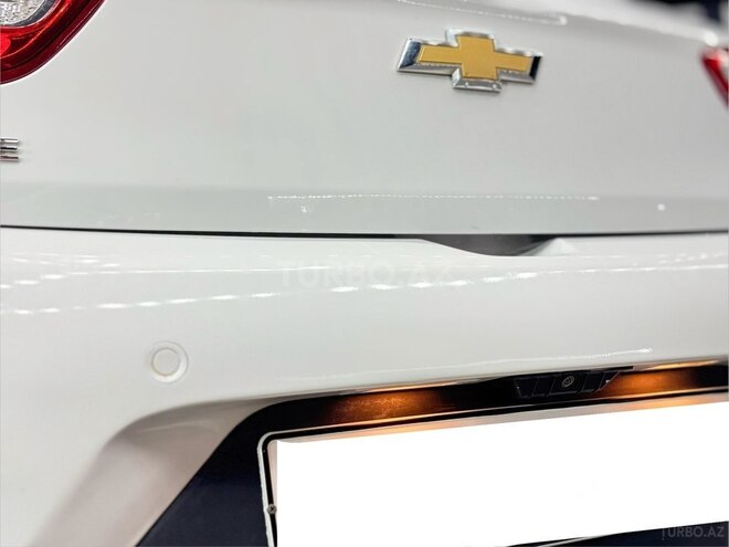 Chevrolet Cruze-20