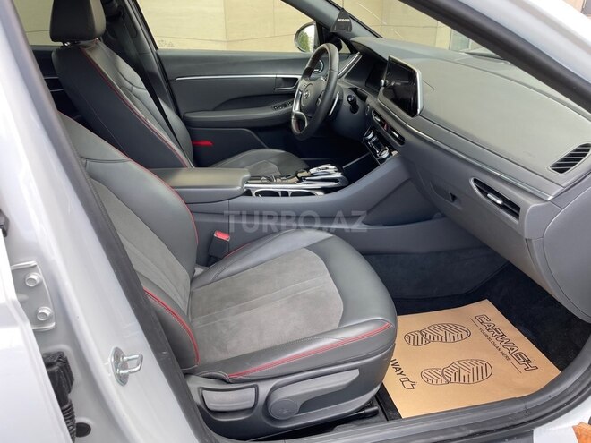 Hyundai Sonata-8
