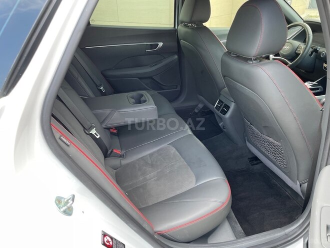 Hyundai Sonata-11
