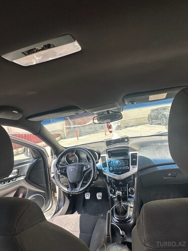 Chevrolet Cruze-9