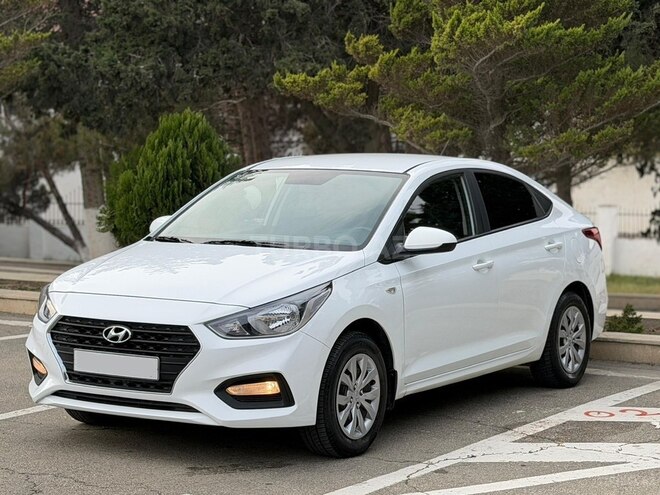 Hyundai Accent-2