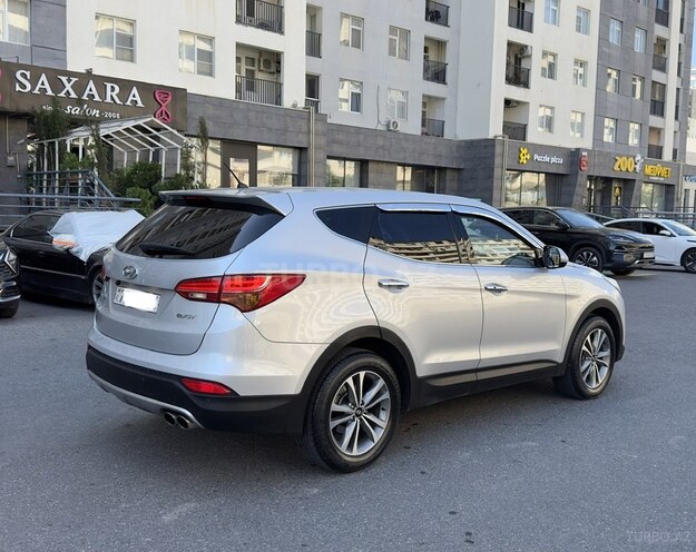 Hyundai Santa Fe-6