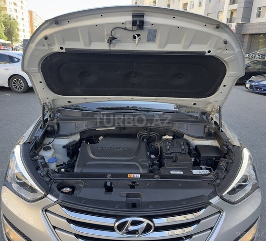 Hyundai Santa Fe-17