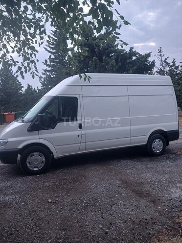 Ford Transit-4