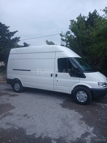 Ford Transit-5