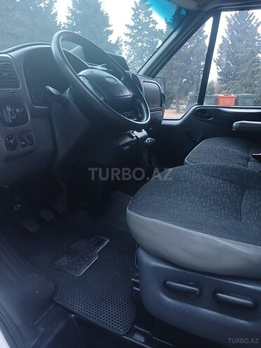 Ford Transit-7