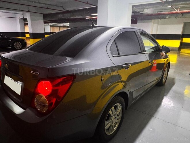 Chevrolet Aveo-8