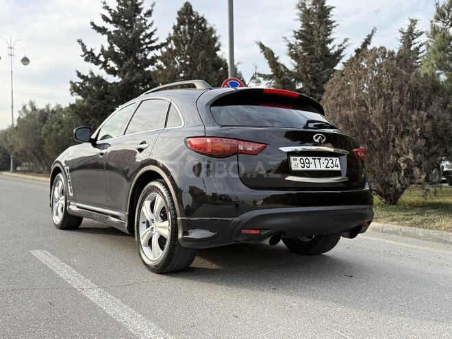 Infiniti FX35-2