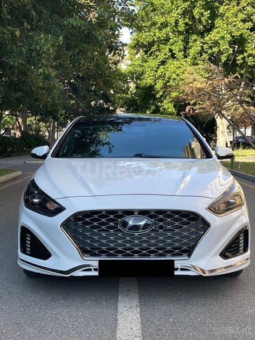 Hyundai Sonata-1
