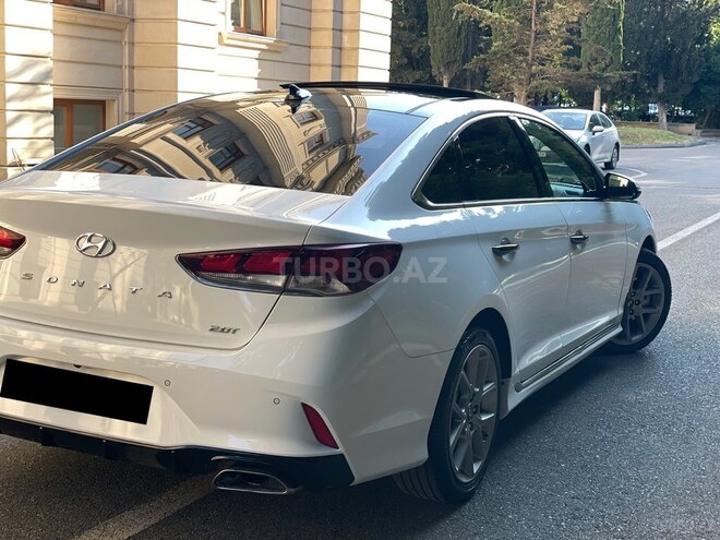 Hyundai Sonata-11