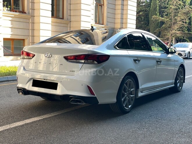 Hyundai Sonata-8
