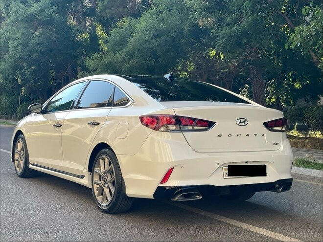Hyundai Sonata-9