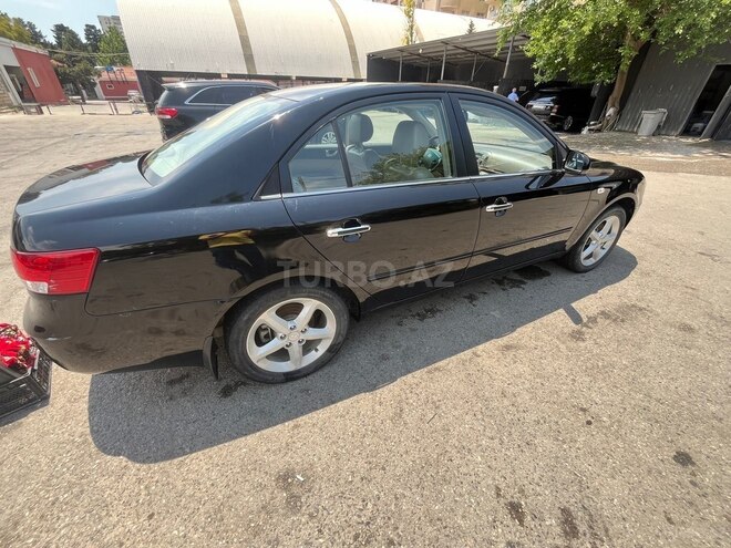 Hyundai Sonata-2