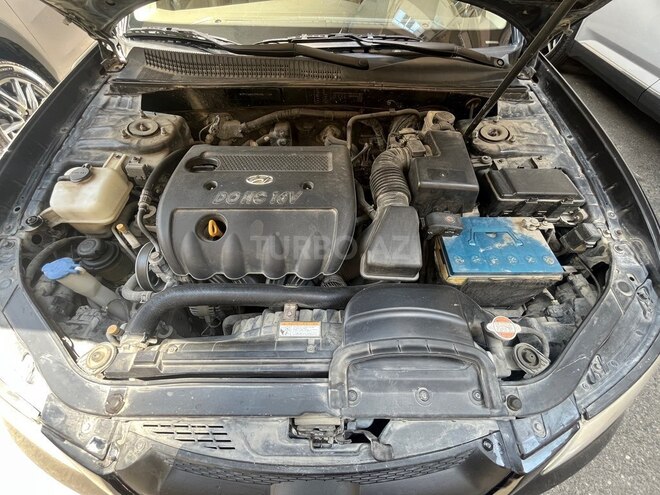 Hyundai Sonata-12