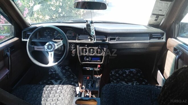 Mercedes 190-6