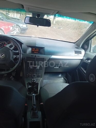 Opel Astra-11