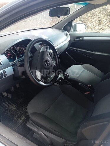 Opel Astra-10