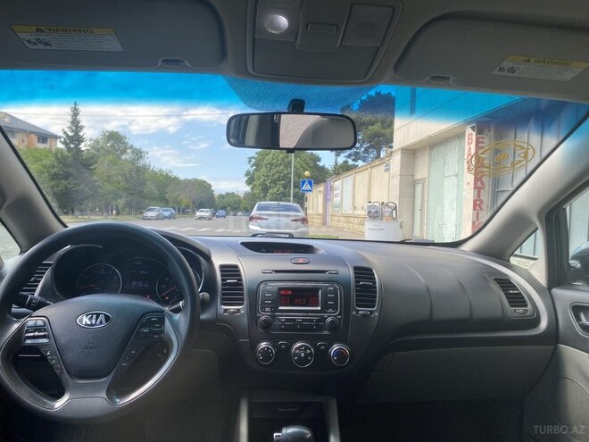 Kia Forte-11