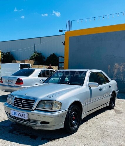 Mercedes C 220-2