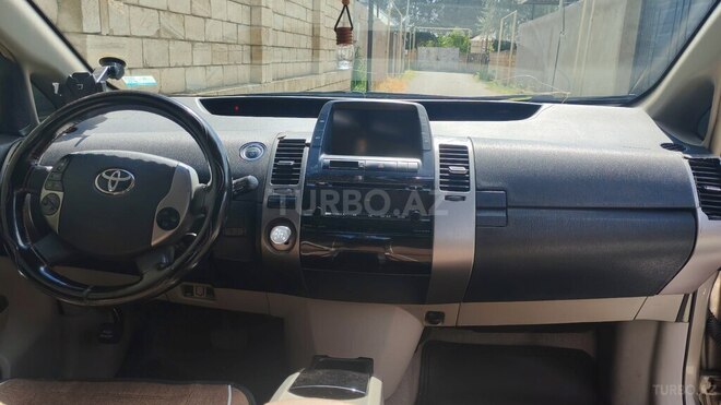 Toyota Prius-3