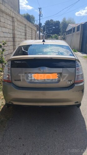 Toyota Prius-2