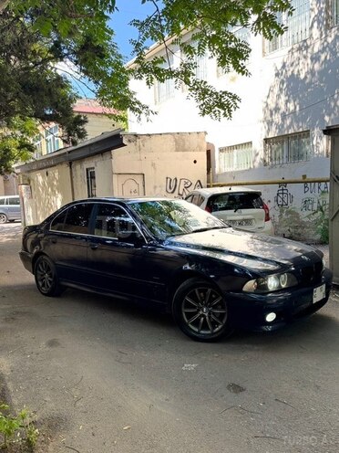 BMW 528-2