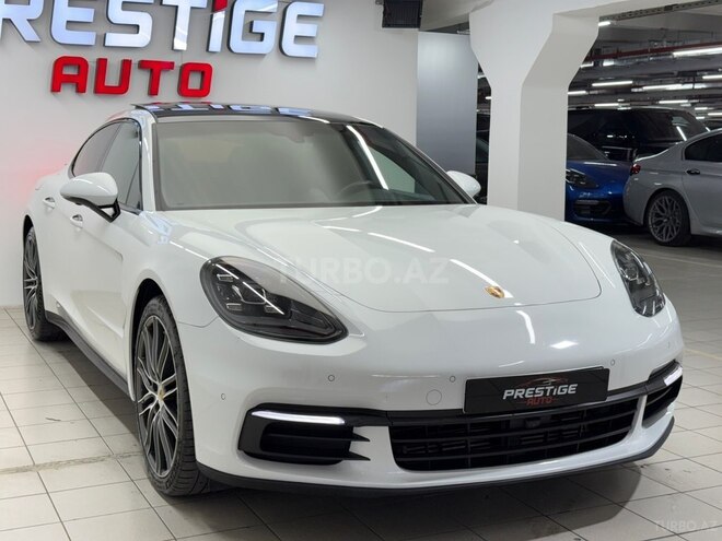Porsche Panamera-3