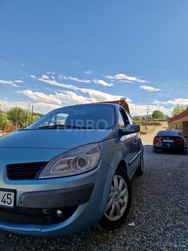 Renault Scenic-6