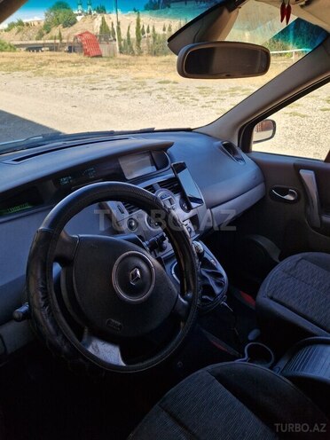 Renault Scenic-9
